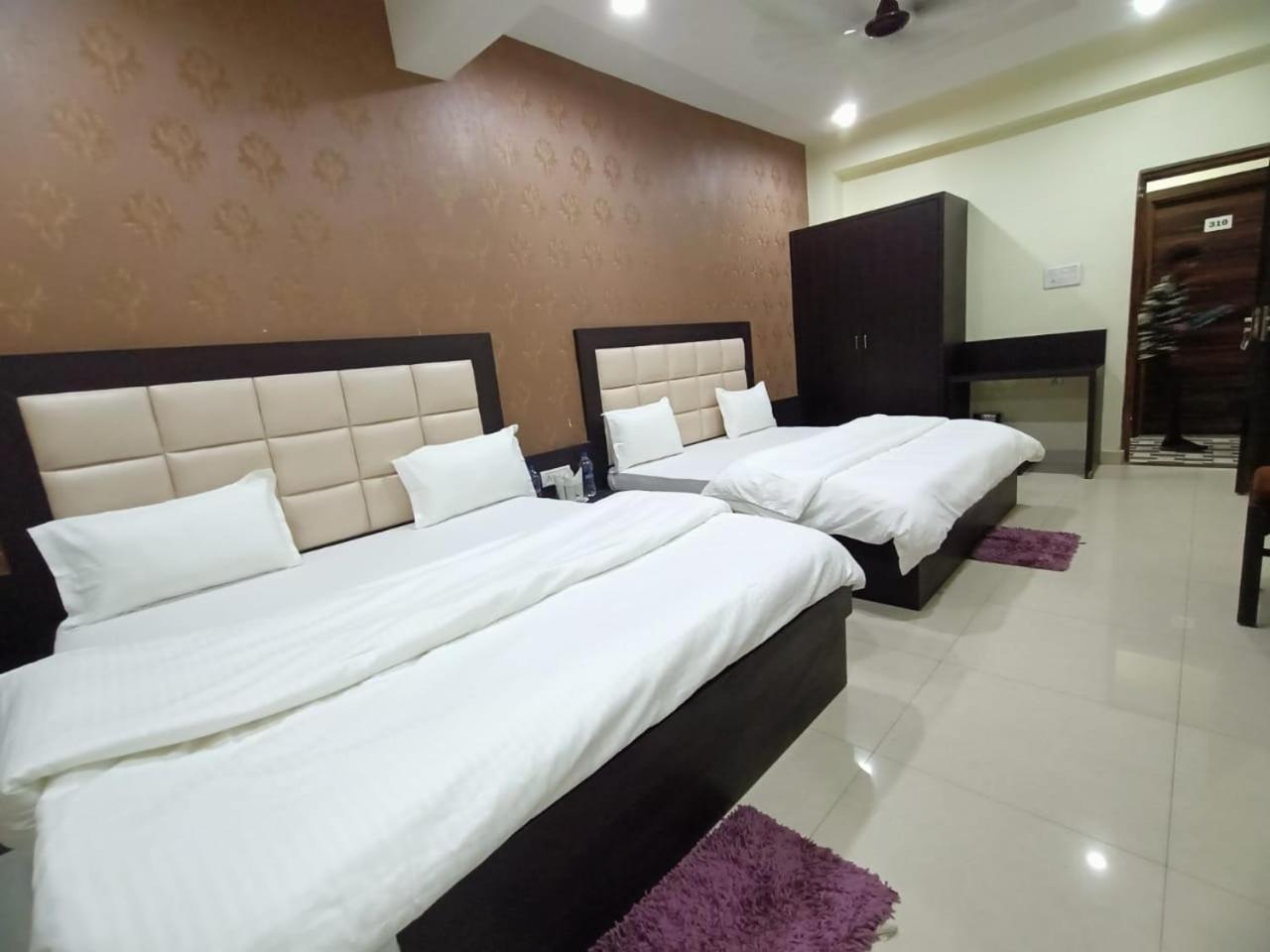 Mng Hotel Heritage Villa กานปูร์ ภายนอก รูปภาพ